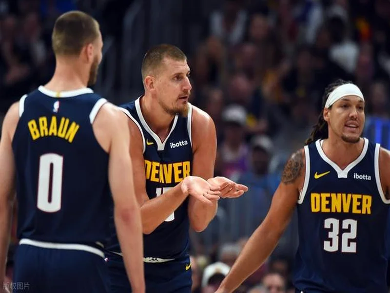 湖北法院:原泰达球员白某峰收华夏35万踢假球,判刑1年罚款10万